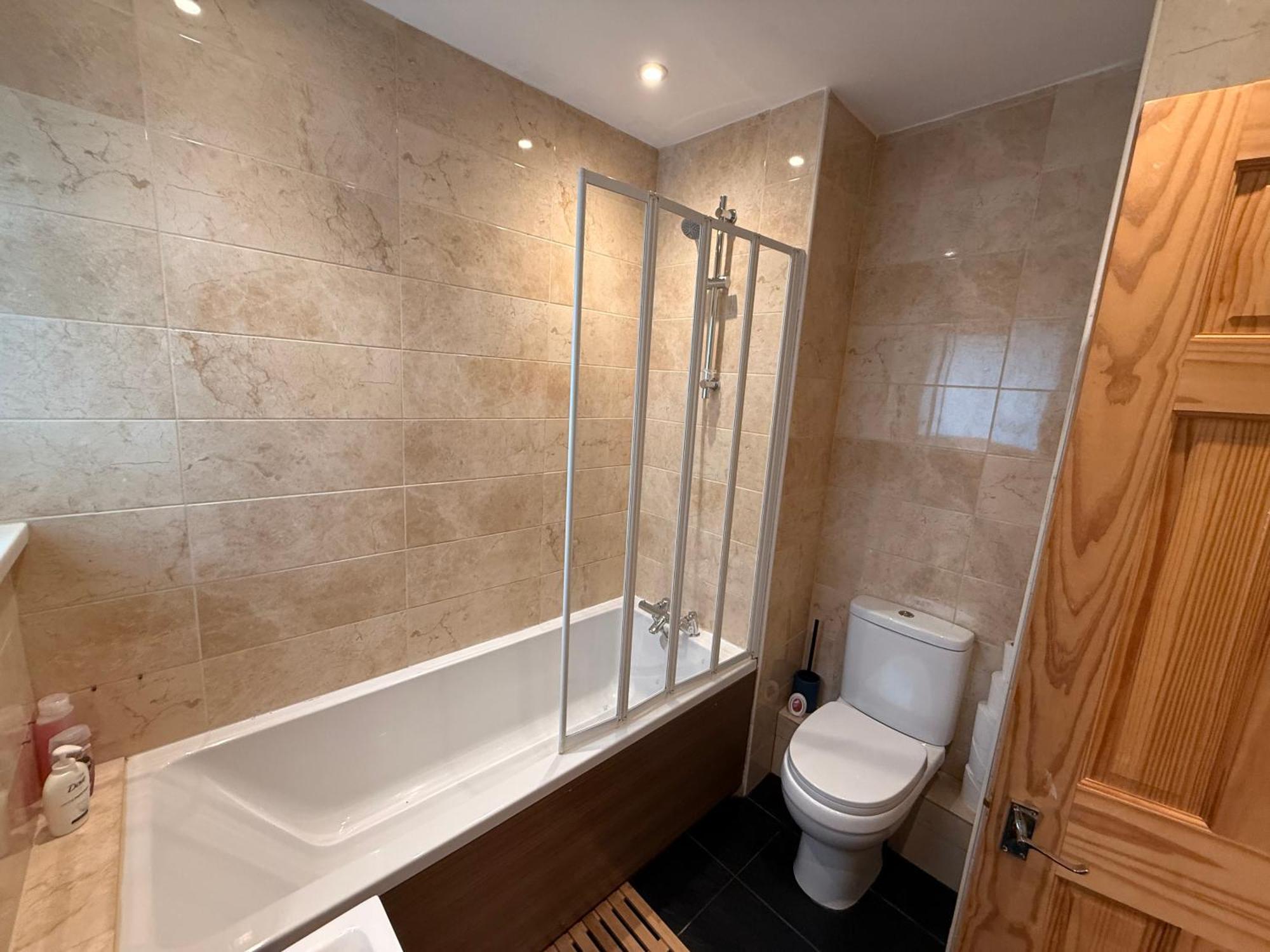 Two Bedroom Flat In The Heart Of Londres Extérieur photo
