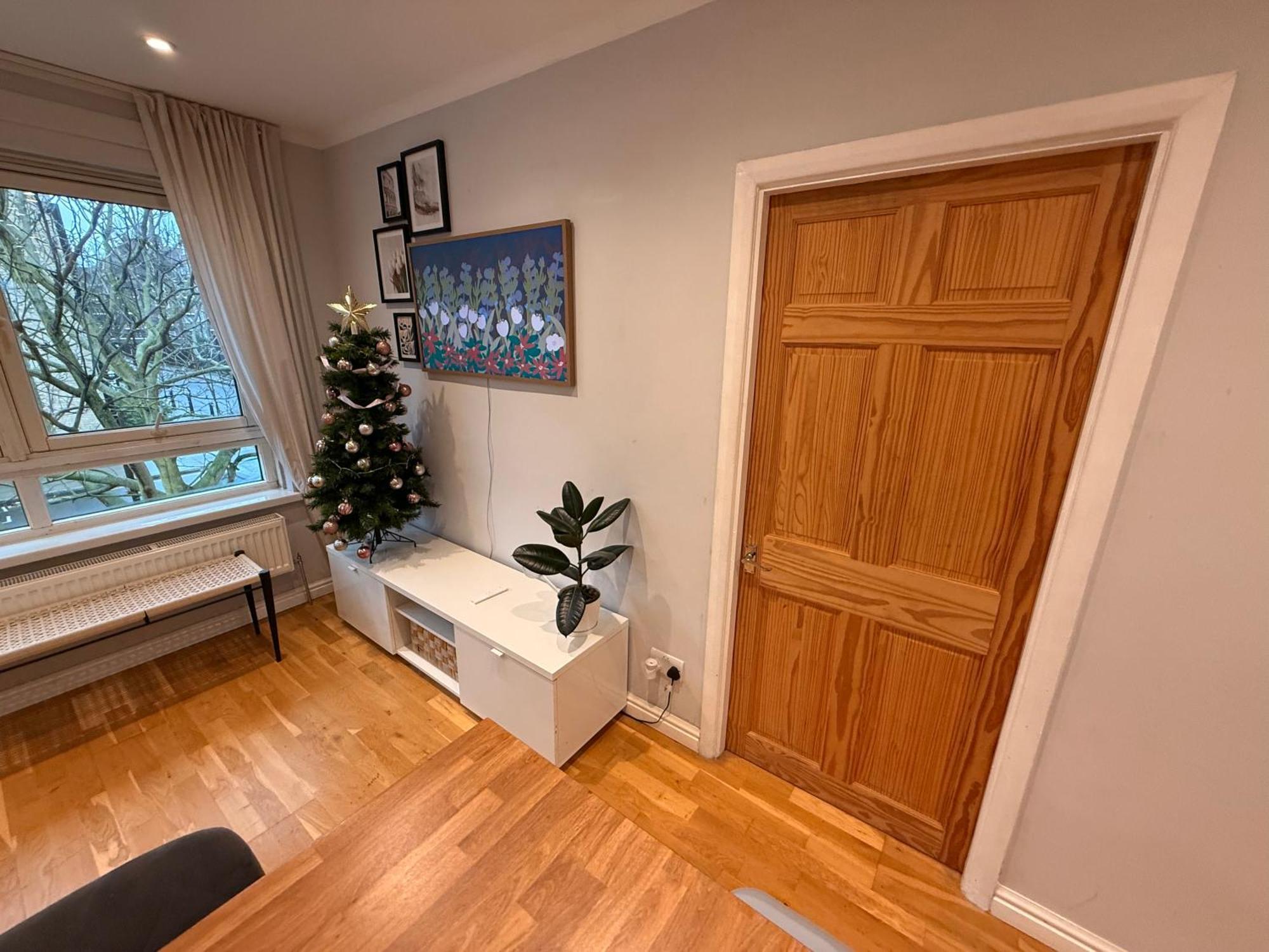 Two Bedroom Flat In The Heart Of Londres Extérieur photo
