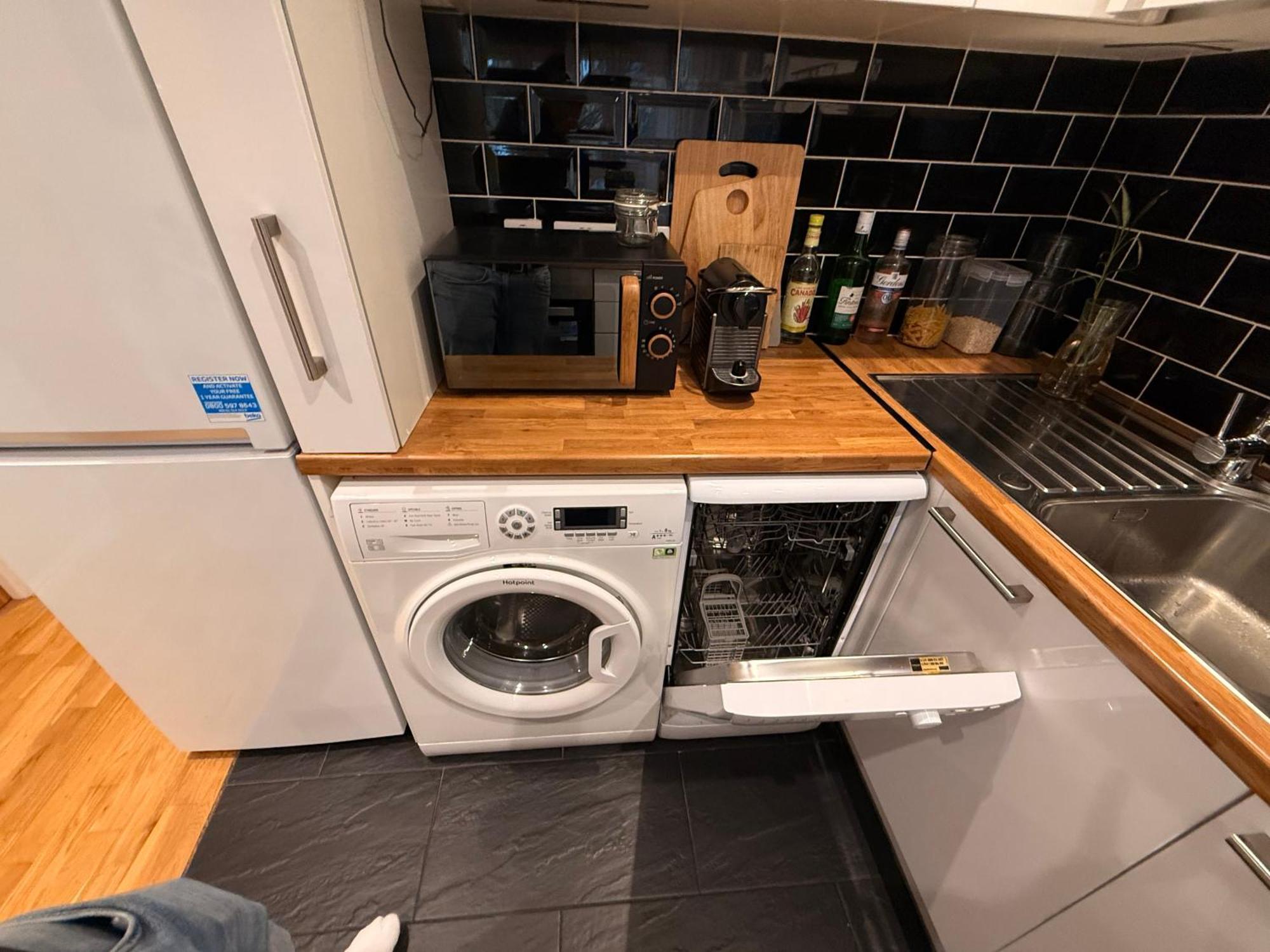 Two Bedroom Flat In The Heart Of Londres Extérieur photo